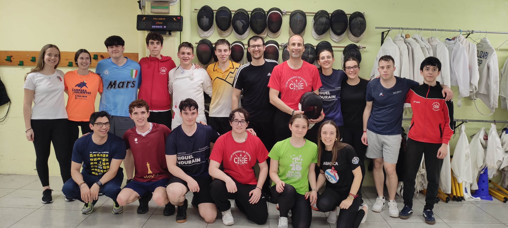 Visita del Gerente del INDAF al Club Navarro de Esgrima